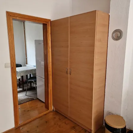 - Free Parking Apartment *